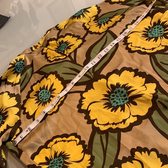 Yellow flower blouse - size S - Picture 12 of 13